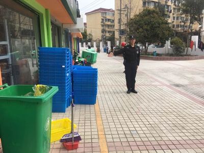 “叮咚買菜”便捷還是擾民？看梅隴城管如何守護(hù)居民美好生活與城市生活垃圾經(jīng)營(yíng)服務(wù)平衡之道
